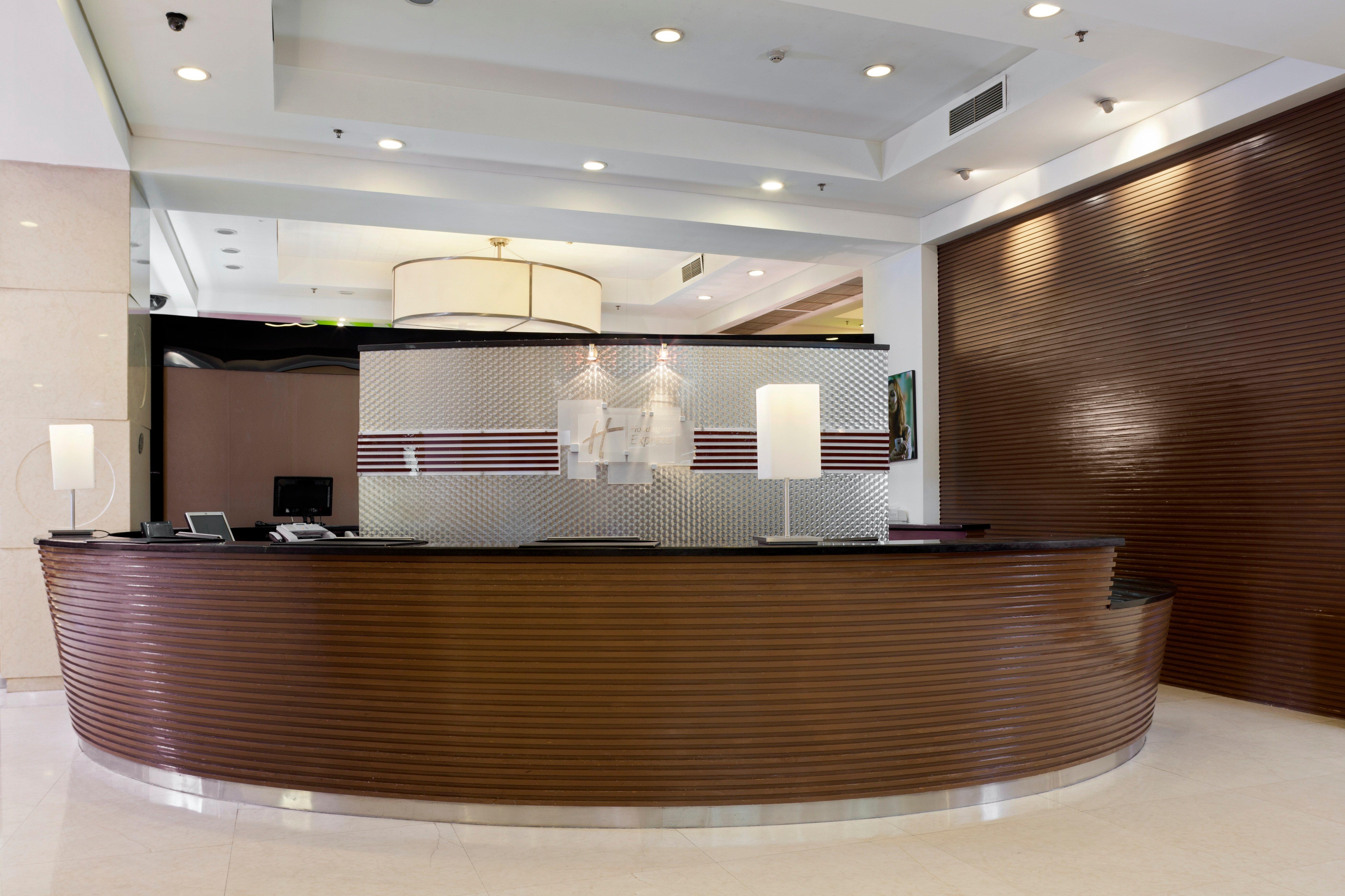 Holiday Inn Express Zhengzhou Zhongzhou By Ihg Exterior photo